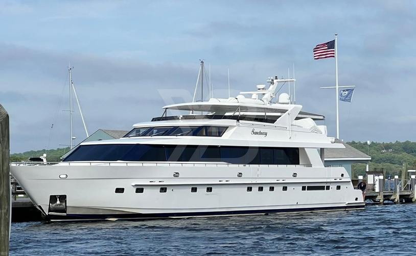 Sanctuary yacht exterior 2