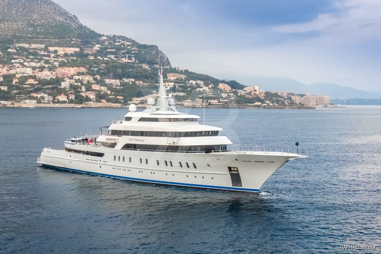 Victorious yacht exterior 18