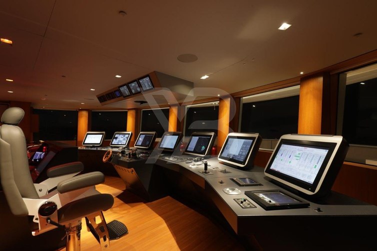 Luminosity yacht interior 40