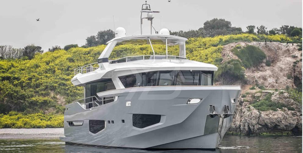 Gioia yacht exterior 5