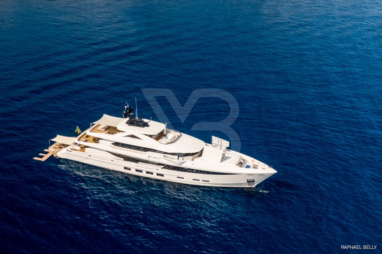 Babas yacht exterior 2