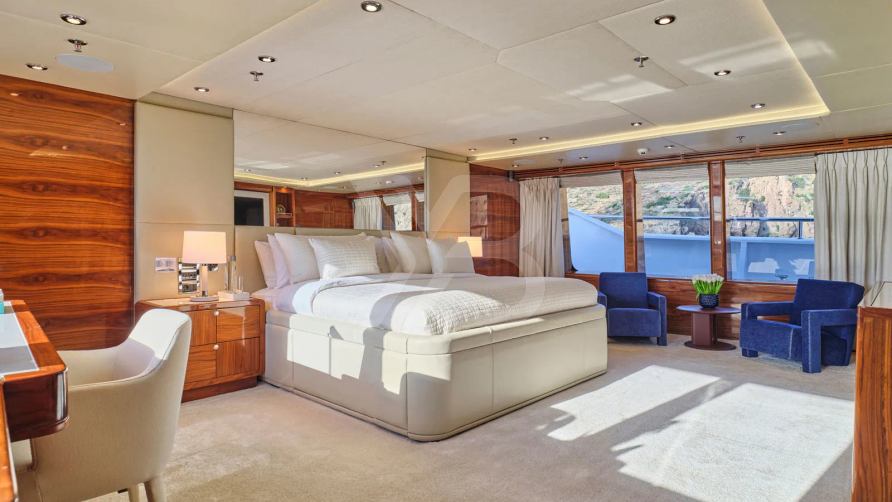 Sojo yacht interior 7
