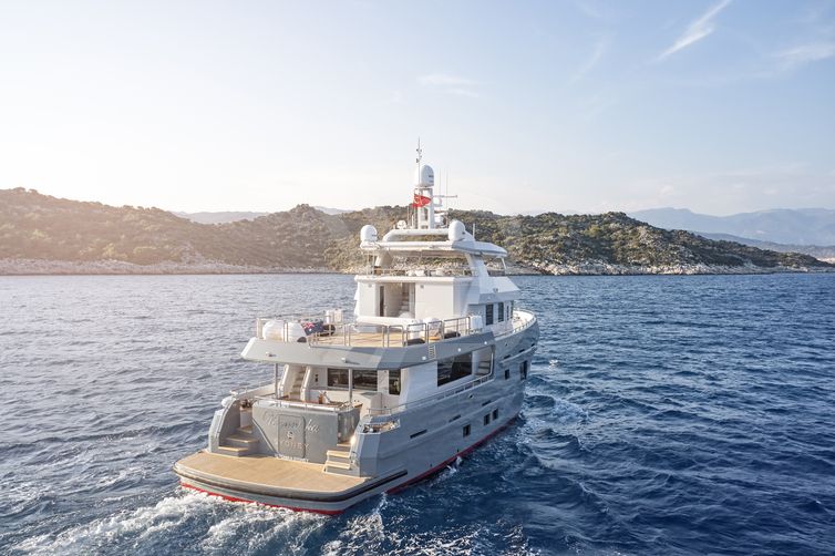 Veronika yacht exterior 6