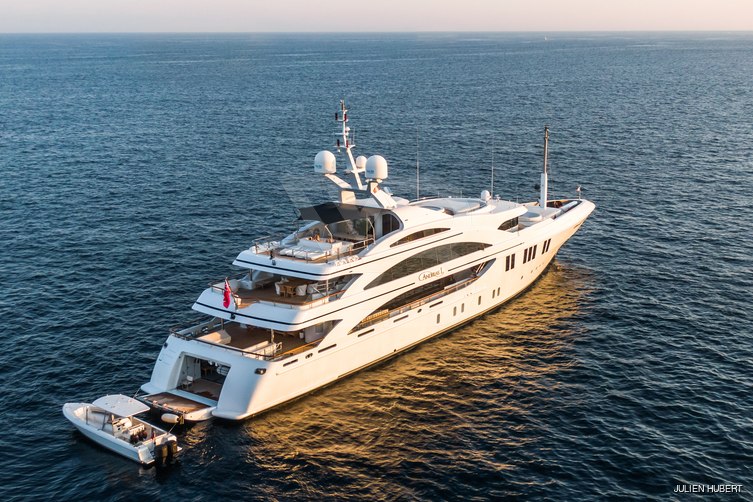 La Blanca yacht exterior 6