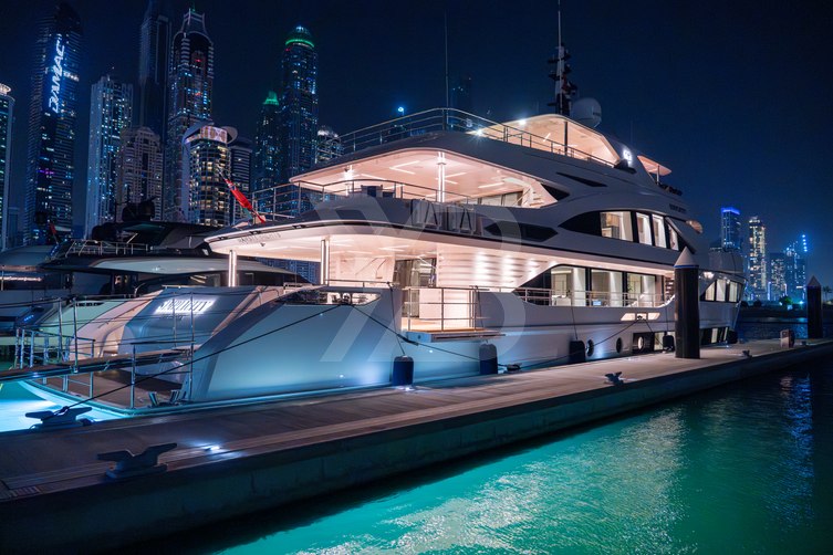 Simplicity yacht exterior 5