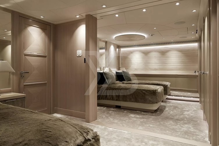 Irisha yacht interior 26