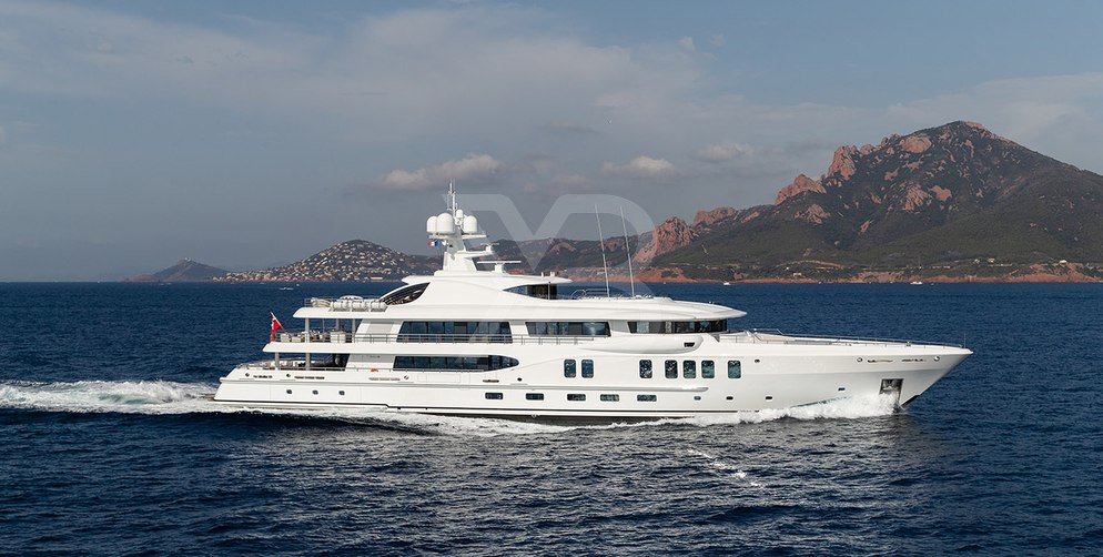 Neninka yacht exterior 25