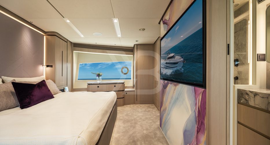 Amethyst yacht interior 27