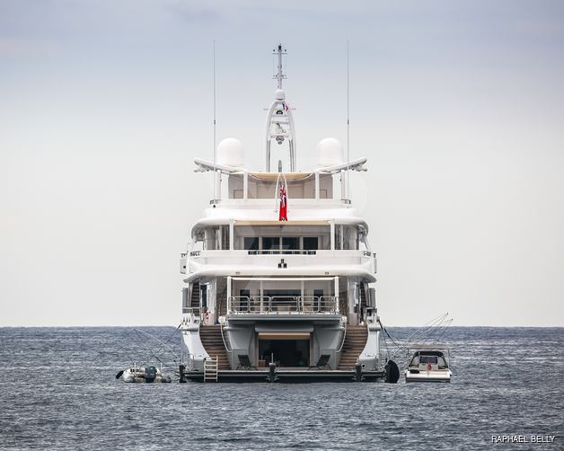 Siren yacht exterior 13