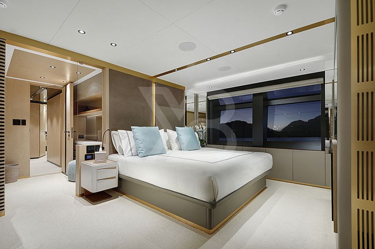 Saint V yacht interior 10