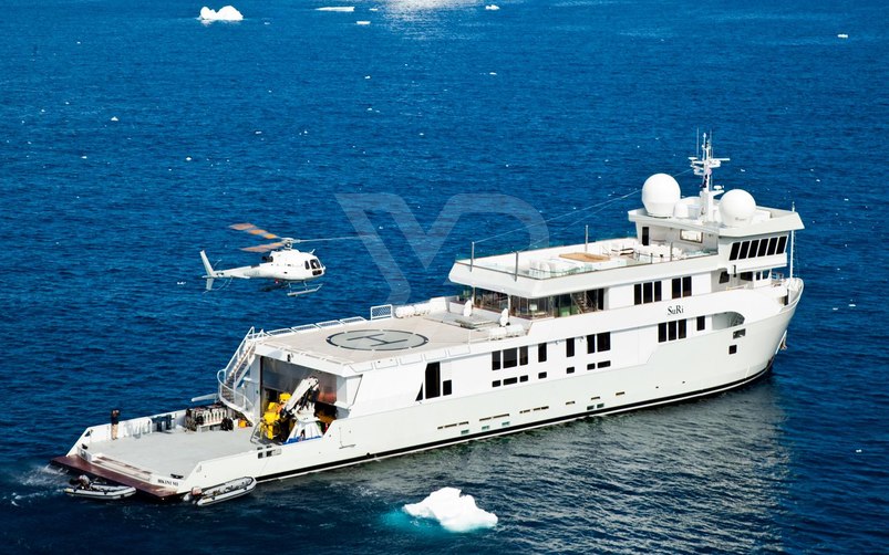 SuRi yacht exterior 2