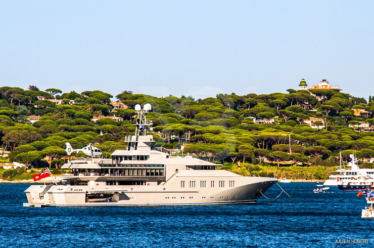 Skat yacht exterior 19