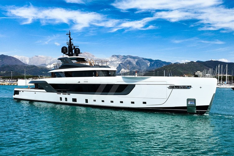 Silver Star I yacht exterior 2