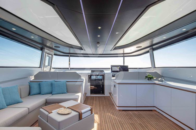 Lady K yacht interior 15