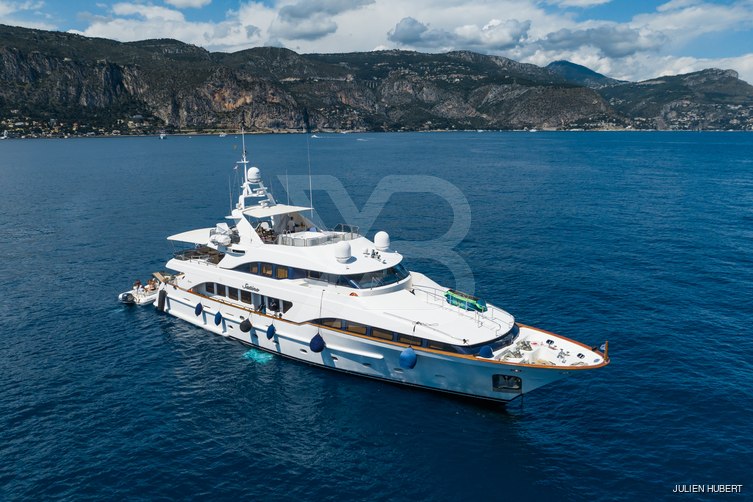 Satine yacht exterior 9