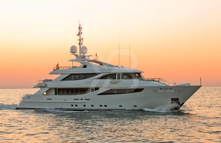 Aziza yacht exterior 2