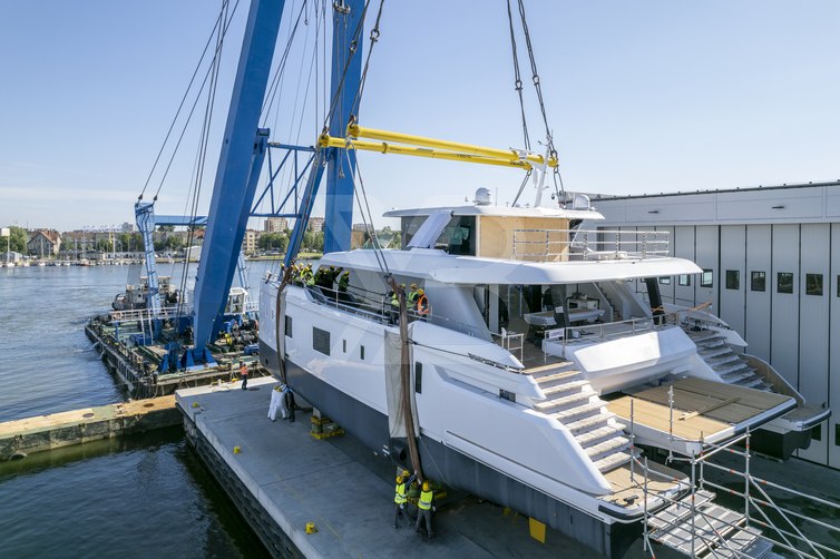 Thea VI yacht exterior 12