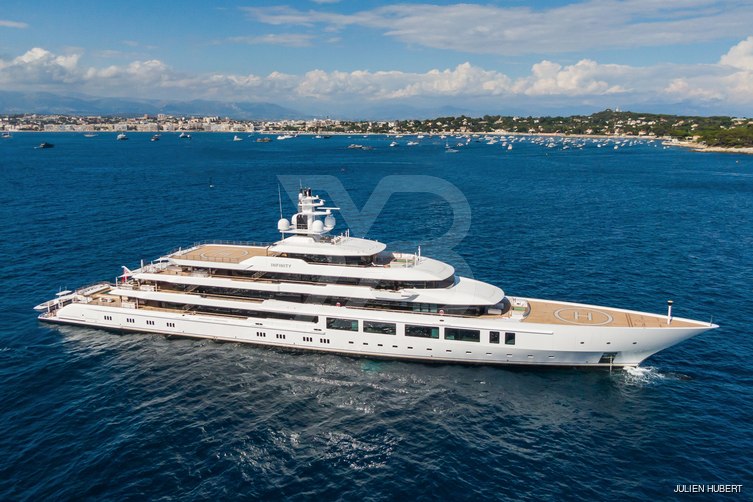 Infinity yacht exterior 2