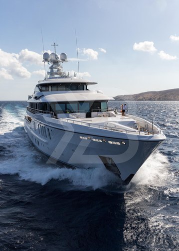 Plvs Vltra yacht exterior 57