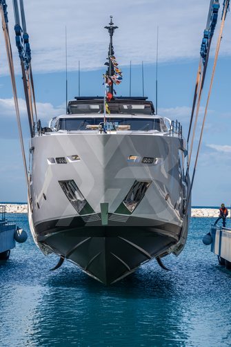 MM yacht exterior 4
