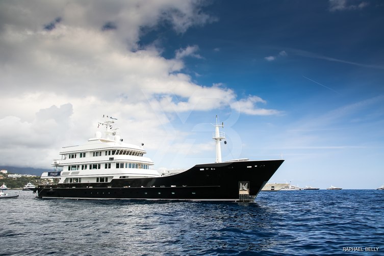 Grand Rusalina yacht exterior 7