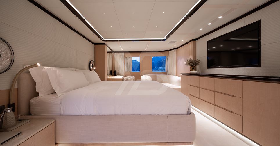 Alunya yacht interior 25