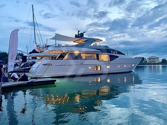 TNT Leisure yacht exterior 4