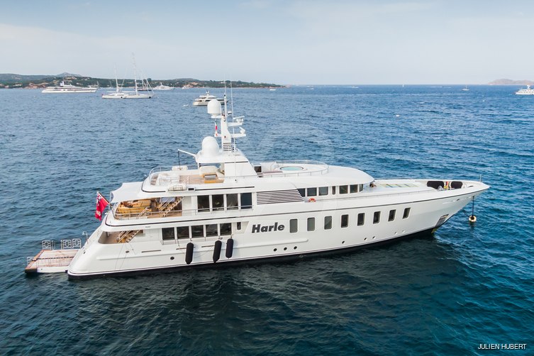 Harle yacht exterior 9