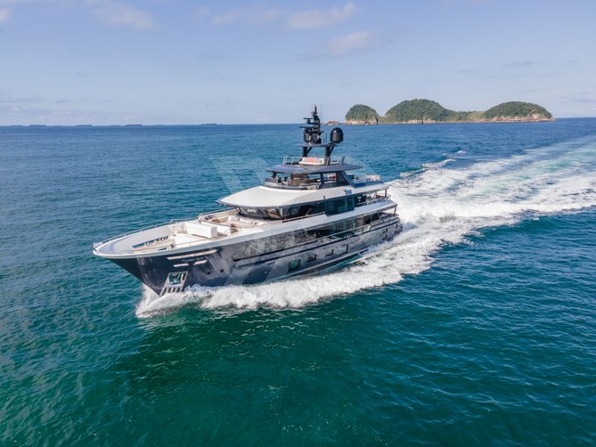 Queen Tati yacht exterior 2