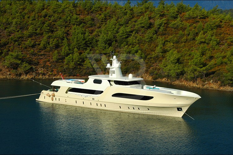 Vetro yacht exterior 2