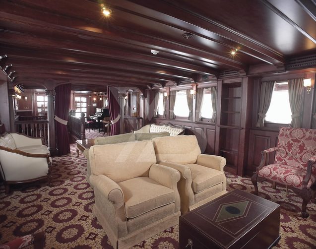 SS Delphine yacht interior 13