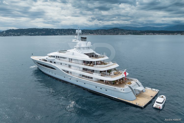 Mayan Queen IV yacht exterior 11