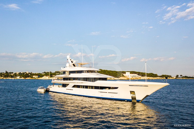 Joy yacht exterior 39