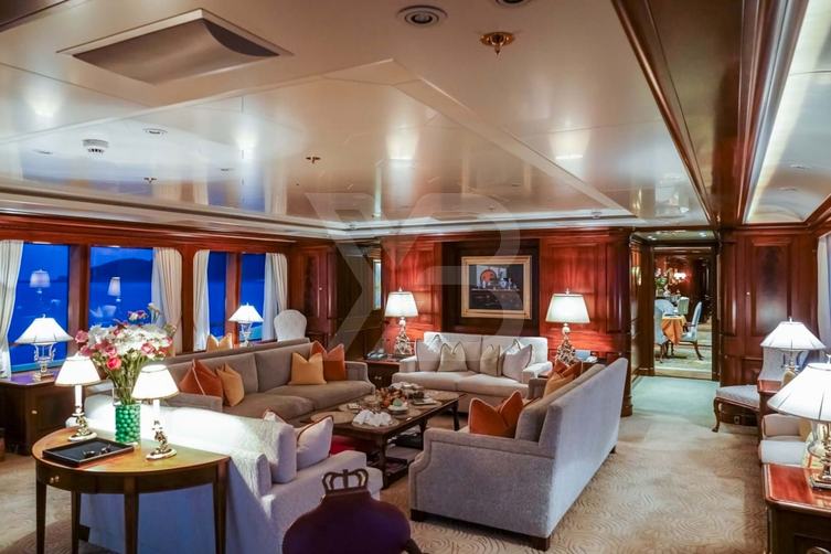 Paraffin yacht interior 7