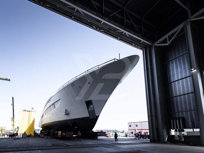 Feadship 827 yacht exterior 7