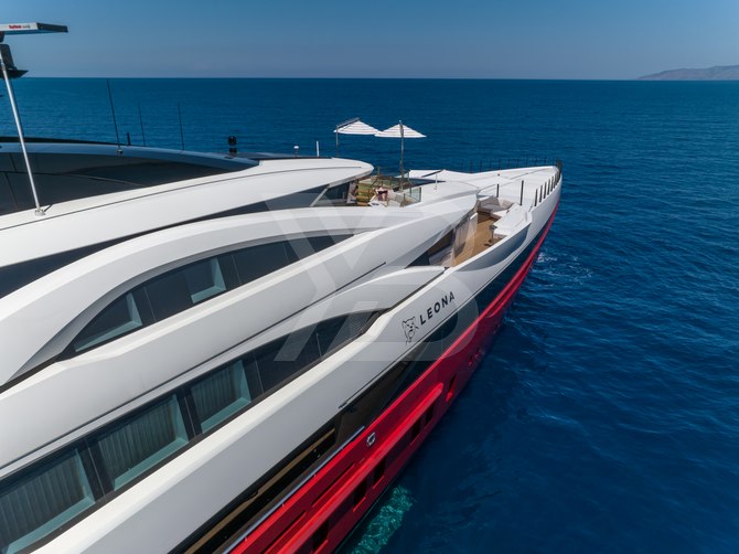 Leona yacht exterior 105