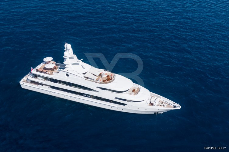 Lucky Lady yacht exterior 9