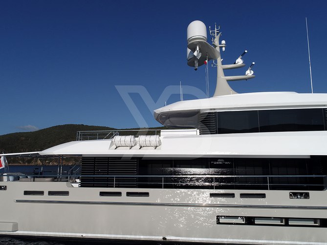 Endeavour 2 yacht exterior 14