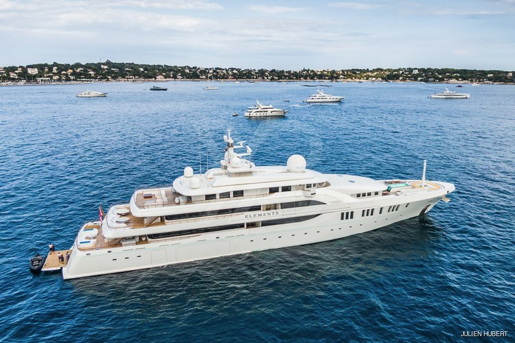 Elements yacht exterior 41