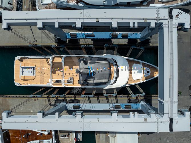 Big Naan yacht interior 3