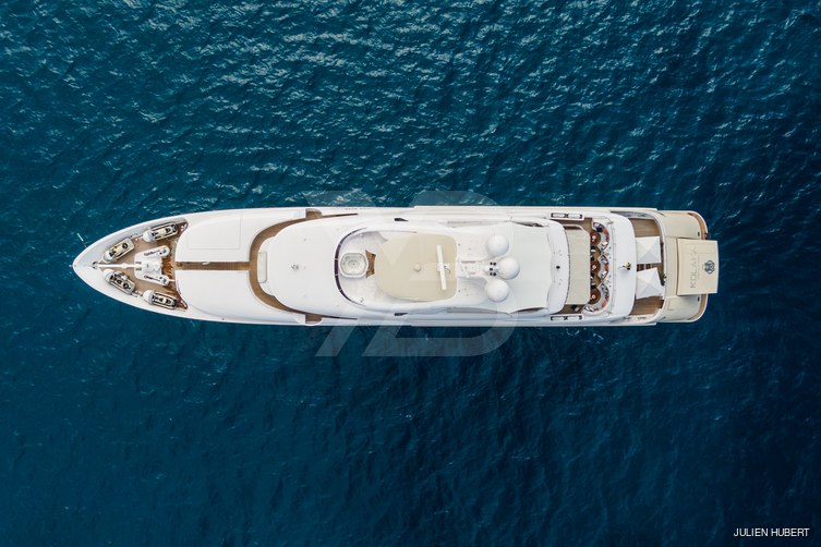 Kolaha yacht interior 4