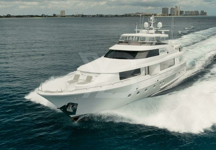 Natural 9 yacht exterior 4