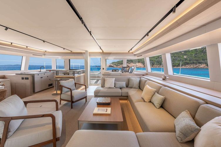 Imladris yacht interior 7