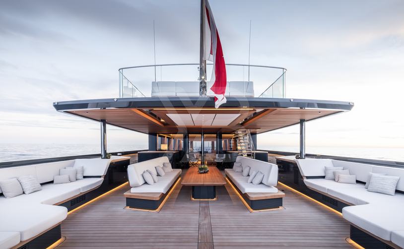 San yacht exterior 41