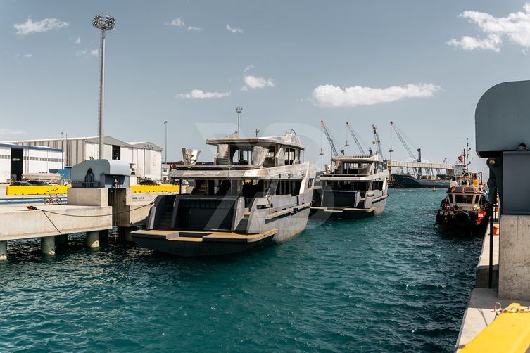 Andromeda yacht exterior 7