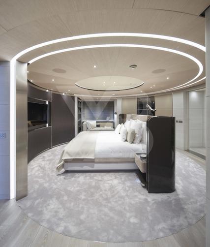 Severin's yacht interior 15