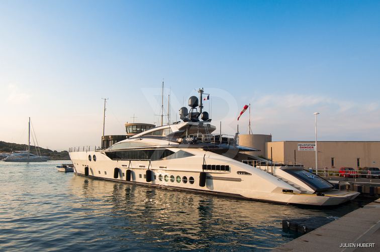 Bliss yacht exterior 3