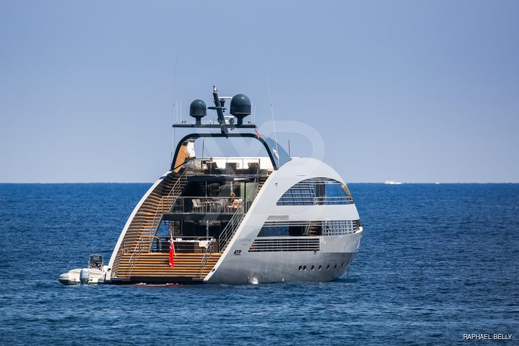 Ocean Pearl yacht exterior 2