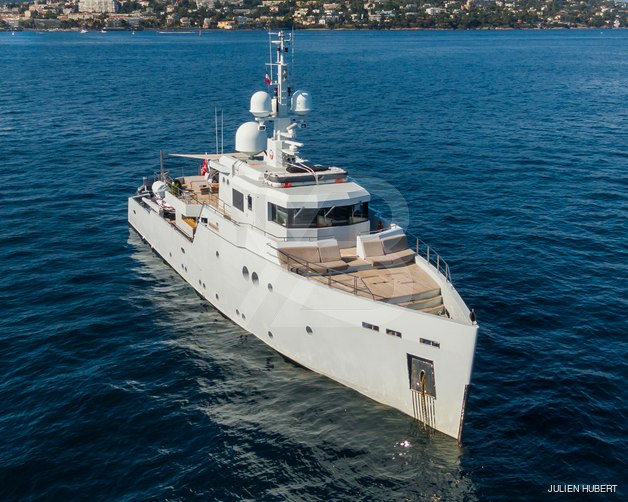 Preference 19 yacht exterior 13