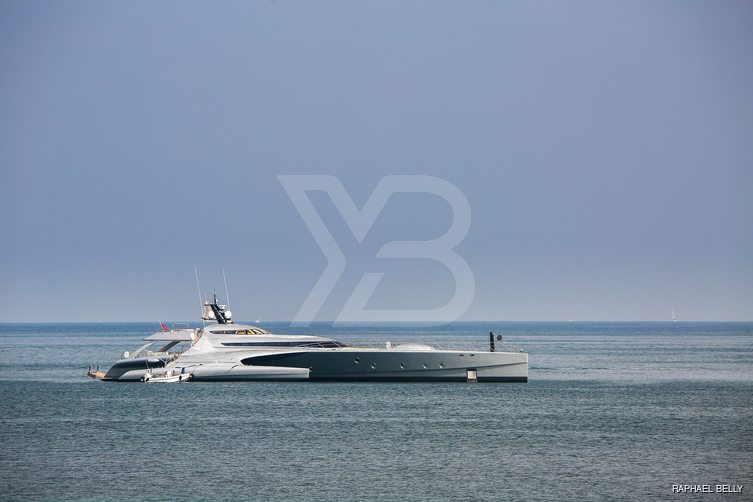 Galaxy of Happiness yacht exterior 7